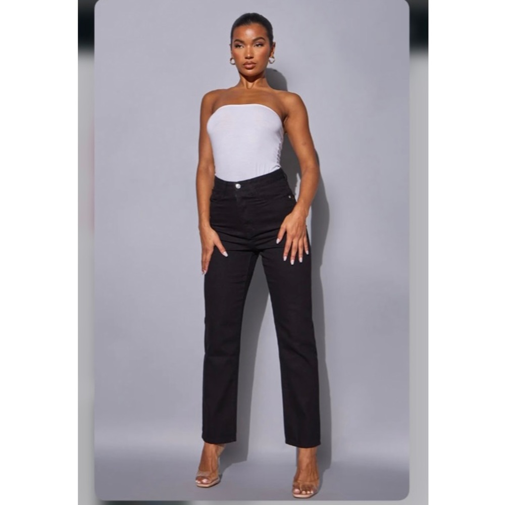 Recycled Black Basic Straight Jean- Pretty Little Thing